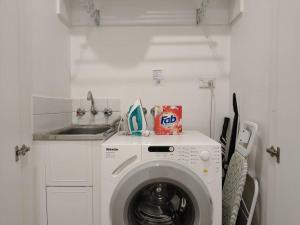 Gambar di galeri bagi Project BNB on York di Adelaide +8 gambar