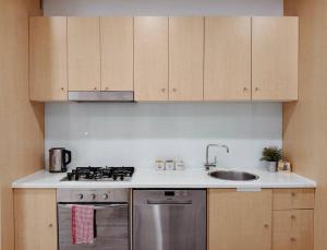 Dapur atau dapur kecil di Project BNB on York