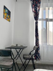 Zona d'estar a Lower Town Studio #2