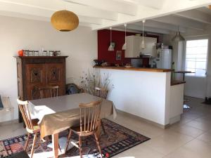 Køkken eller tekøkken på Petite maison cosy + 3 billeder