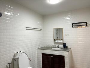 Apamet Hotel Sukhumvit 55的一间浴室