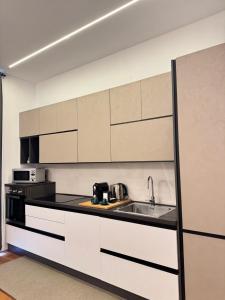 Dapur atau dapur kecil di Luxury apartment - La bomboniera