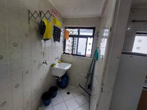 Ένα μπάνιο στο Apartamento Guilhermina - Praia Grande +23 φωτογραφίες