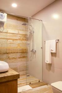 Koupelna v ubytování Ravo Hotel