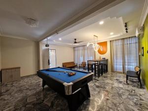 Τραπέζι μπιλιάρδου στο Piano homestay