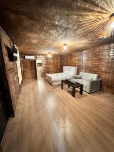 Φωτογραφία από το άλμπουμ του Hovakimyans Hotel And Pool N1 σε Yerevan Parakar