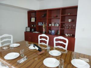 Galería fotográfica de Apartamento en el Centro de Roldanillo 5 habitaciones 9 camas 4 baños en Roldanillo