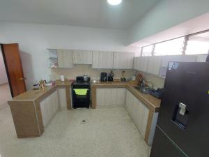 Galería fotográfica de Apartamento en el Centro de Roldanillo 5 habitaciones 9 camas 4 baños en Roldanillo 12 fotos más