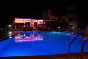 Bazén v ubytování Tunacan Hotel nebo v jeho okolí