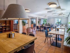 Restaurace v ubytování Bären Self Check-in Hotel