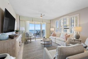 Μια τηλεόραση ή/και κέντρο ψυχαγωγίας στο Beach Colony East 13D