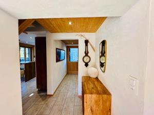 TV a/nebo společenská místnost v ubytování Chalet EVEREST