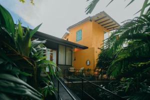 Garður fyrir utan Boho Jungle Studios