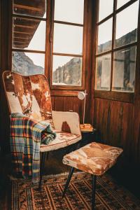 Posezení v ubytování Modern mountain retreat with Tre Cime and lake views