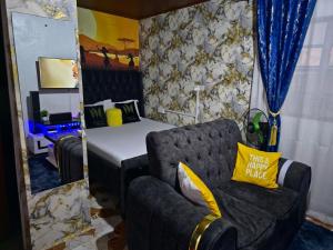 TV a/nebo společenská místnost v ubytování Lukemanbnb Luxury Studio