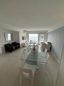 Χώρος καθιστικού στο Departamento en Edificio Luxtower +11 φωτογραφίες