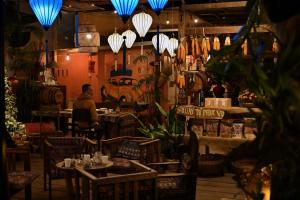 Restaurace v ubytování Nhiên Farm Homestay