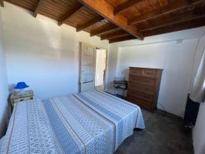 En eller flere senge i et værelse på Nirvana Pop + 18 billeder