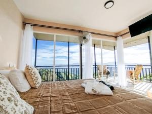 Voodi või voodid majutusasutuse Nosara Hideaway 2 - BREAKFAST INCLUDED & Mountain View Cabins toas