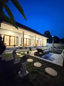 Zahrada ubytování Bayedan Homestay