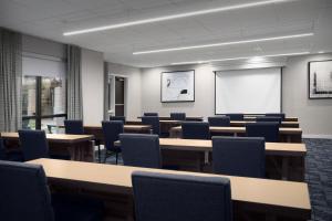 Konferenční prostory v ubytování Courtyard Dallas Addison Quorum Drive