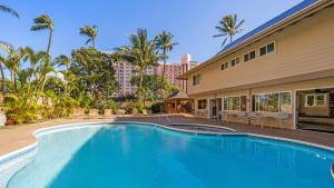 Bazén v ubytování Maui Kai 808 nebo v jeho okolí