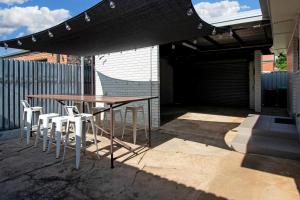 Kép Morgan Abode - Walk to CBD, Modern Escape szállásáról Wagga Waggában a galériában