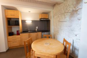 Gallery image of Gîte Gîte Le Paillon 2/4 personnes in Saint-Pierre-des-Tripiers +9 photos