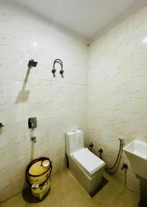Ένα μπάνιο στο Mannat Residency