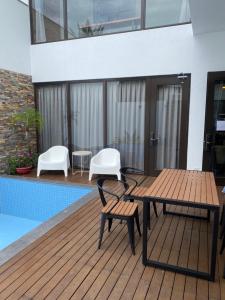 Piscina di Mou Xia Villa o nelle vicinanze