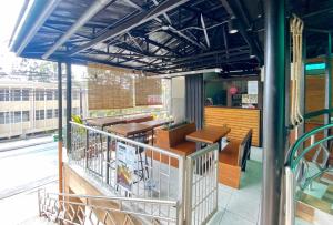 Balkón nebo terasa v ubytování RedDoorz Hostel @ Tita Aidz Inn Baguio