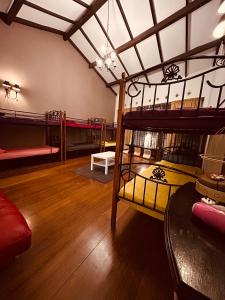 Postel nebo postele na pokoji v ubytování New Great Shanghai Female Hostel