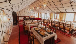 Restaurace v ubytování merzouga luxury spirit camp