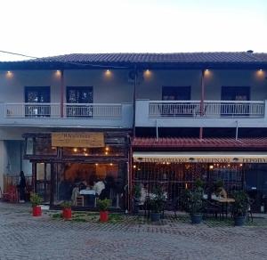 Budova, v ktorej sa dovolenkový dom nachádza