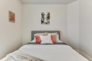 Gallery image of FrontRunner Lehi Station Fully Equipped Kitchen in Lehi