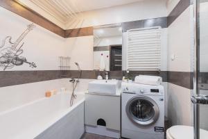 Kúpeľňa v ubytovaní P&O Apartments Wola Tarasy