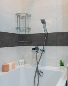 Kúpeľňa v ubytovaní P&O Apartments Wola Tarasy