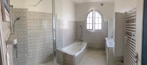 Et badeværelse på villa Moana andernos