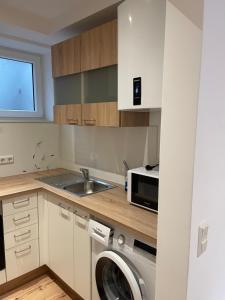 Dapur atau dapur kecil di Apartment für Urlauber, Geschäftsreisende oder Langzeitmieter +1 gambar