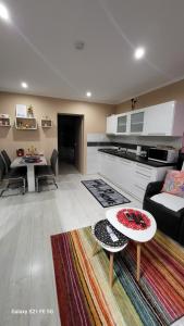 Kuchyňa alebo kuchynka v ubytovaní Spirit Apartman - Zalakaros