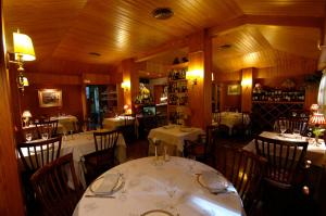 En restaurang eller annat matställe på Hotel Els Puis