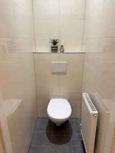Koupelna v ubytování Neu! City Apartment im Stadtzentrum 22