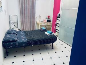 Postel nebo postele na pokoji v ubytování ART GALLERY Flat + 1 fotografie