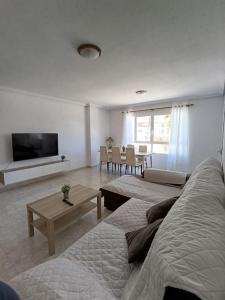 Et tv og/eller underholdning på Casa María + 51 billeder