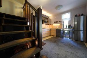 Cucina o angolo cottura di Dom Kotik w Łukęcinie