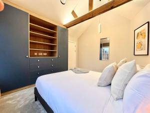 Gallery image of Holly Apartment - Spacious Comfort Central Farnham in Farnham