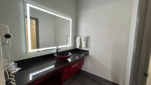 Galeriebild der Unterkunft Sunbridge Inn & Suite Extended Stay in Jourdanton