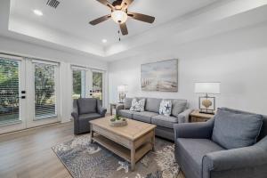 Χώρος καθιστικού στο Bayside Bliss of Orange Beach