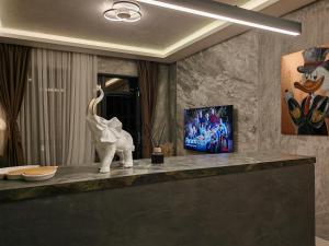 TV/trung tâm giải trí tại Belgrade Waterfront BW Libera Luxury Apartment with Balcony and Garage
