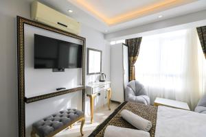 TV a/nebo společenská místnost v ubytování Istanbul Hotel&Guesthouse